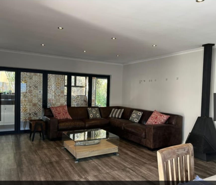 To Let 4 Bedroom Property for Rent in Milnerton Ridge Western Cape